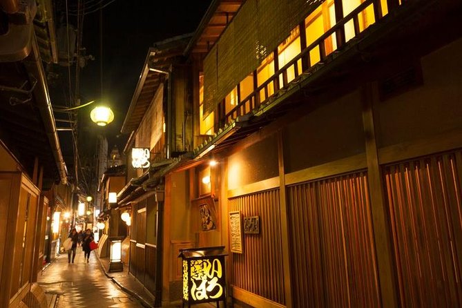 Kyoto Night Foodie Tour in Gion (9+ dishes + 6 Sake tastings) - Kawaramachidori and the sake finale