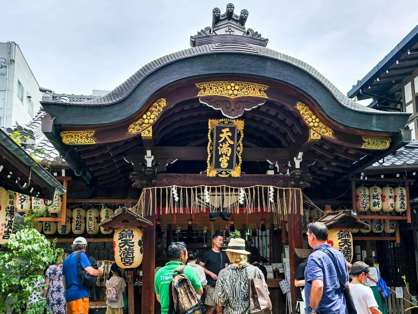 Kyoto: Nishiki Market and Depachika Food Tour with a Local - The guides make the difference