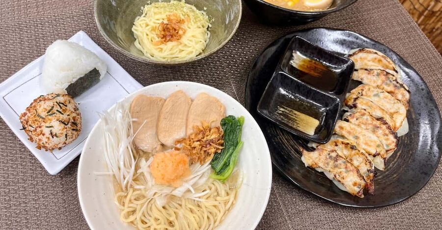 Kyoto: Ramen, Gyoza, and Onigiri Cooking Class - The teaching style and group size