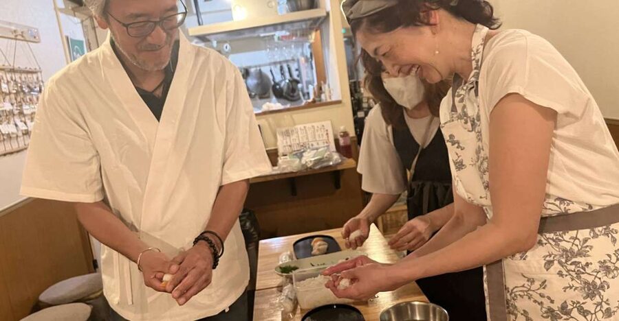 Kyoto: Sushi Making Class with Sushi Chef - Making Nigiri With Fresh Market Fish