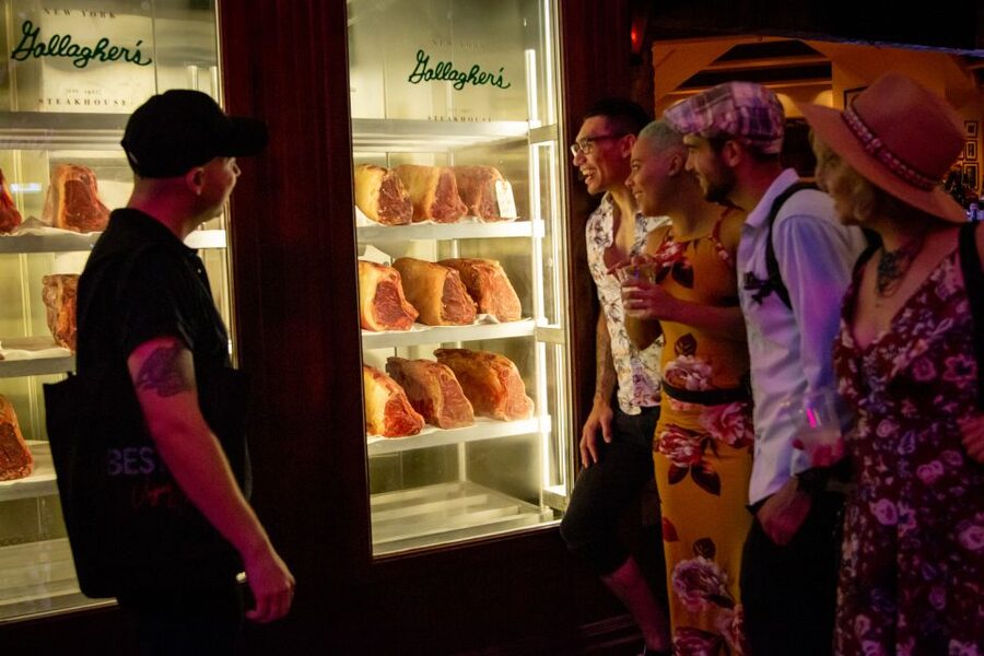 Las Vegas: Foodie Walking Tour on The Strip with Tastings - What the food portions and timing mean