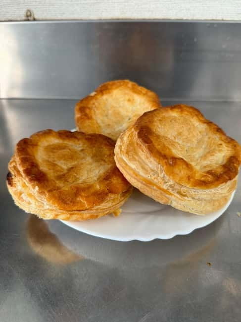 Lecce: Guided Street Food Walking Tour with Food and Wine - Should you book the Lecce food and wine walk?