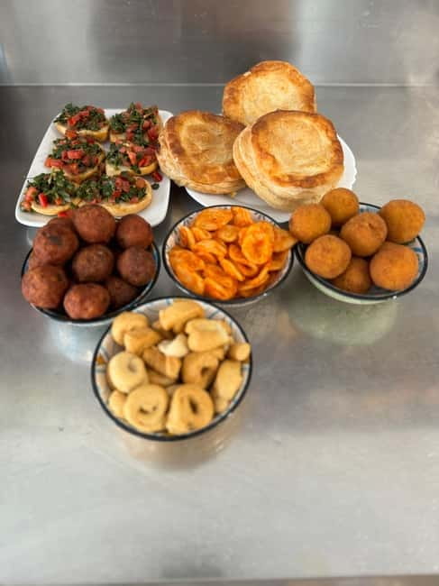 Lecce: Guided Street Food Walking Tour with Food and Wine - The guides make the largest difference