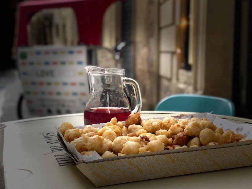 Lecce: Guided Tour & Street Food Tasting by Rickshaw - A final stop at a local bakery