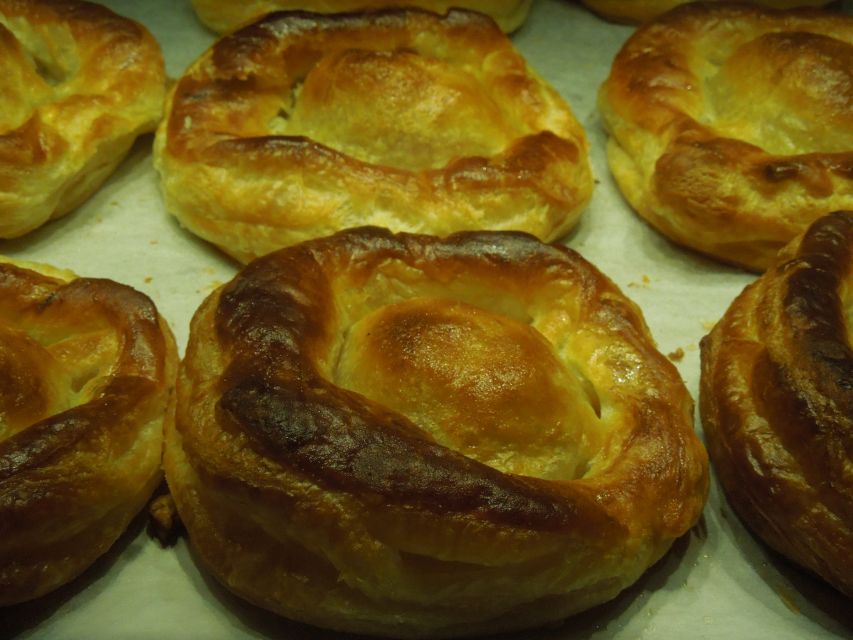 Lecce: Street Food Tasting and Sightseeing Tour - The food: rustico, pettole, and pasticciotto