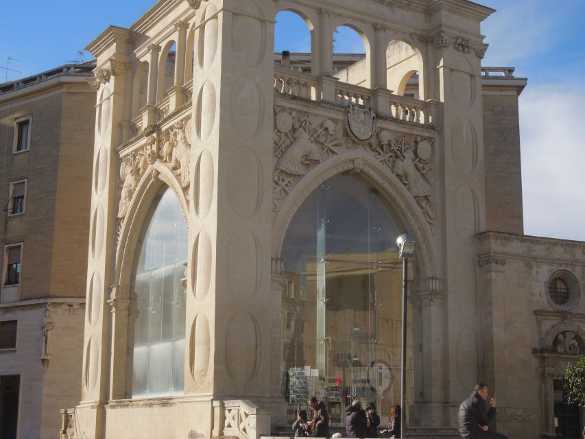 Lecce: Street Food Tasting and Sightseeing Tour - Santa Croce and the city’s carved stone