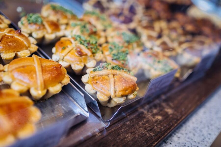 Leipzig: 3-Hour Sightseeing and Food Tour - Why food is a smart way to see Leipzig
