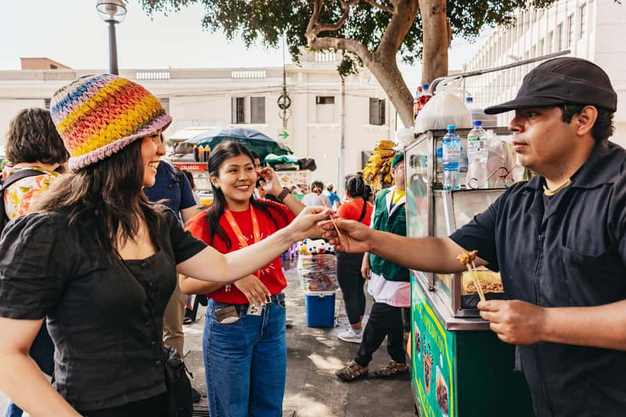 Lima: Historic Center Street Food, Market, and Eateries Tour - Guides make the difference