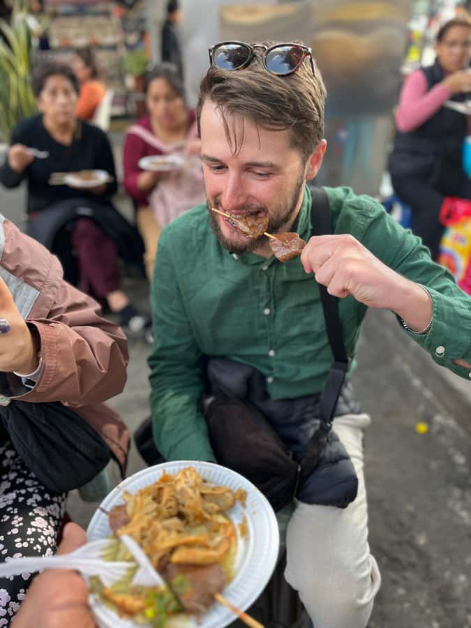Lima Street Food: A gastronomic adventure through the city. - Guides who make the route work
