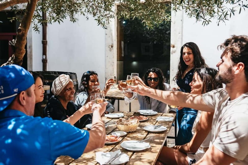 Lisbon: Baixa District Food Tour with Dinner and Drinks - Rua dos Fanqueiros and the first food rhythm