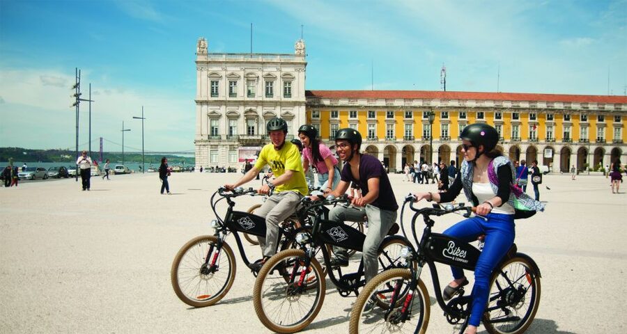 Lisbon: E-Bike Food Tour of Alfama and Old Town - Mouraria: Lisbon’s most multi-ethnic neighborhood