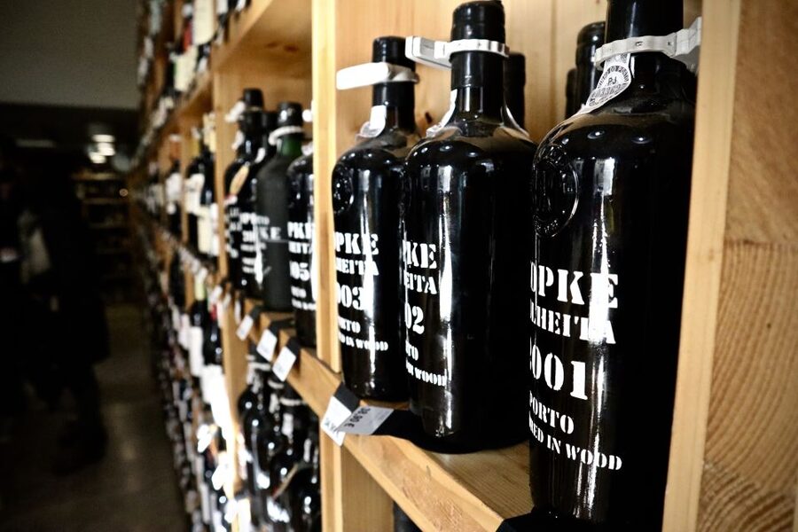Lisbon Food Tour: 10+ Tastings of Local Delicacies & Wines - Guide quality can shape the whole afternoon