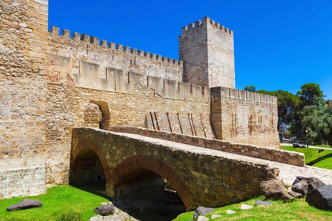 Lisbon Private Food Tour – Taste 10+ Local Dishes & Wines - What makes this Lisbon food tour worth considering