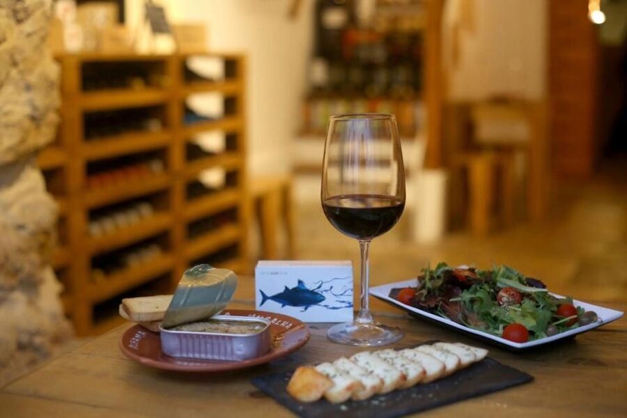 Lisbon: Private Food & Wine City Tour by Eco Tuk Tuk - Why this tuk-tuk tour works so well in Lisbon