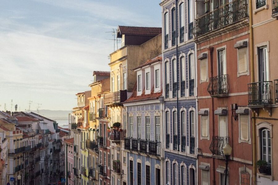 Lisbon: Private Food & Wine City Tour by Eco Tuk Tuk - Alfama, Graça, São Vicente, and the National Pantheon