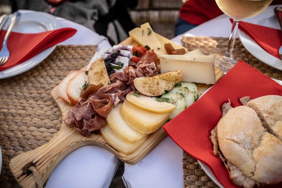 Lisbon: Segway Food Tour of Alfama and Old Town Lisbon - What you actually eat and drink