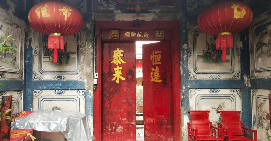 Local Life, Culture & Food Walking Tour at Chinatown - Markets where shopping is only part of the story