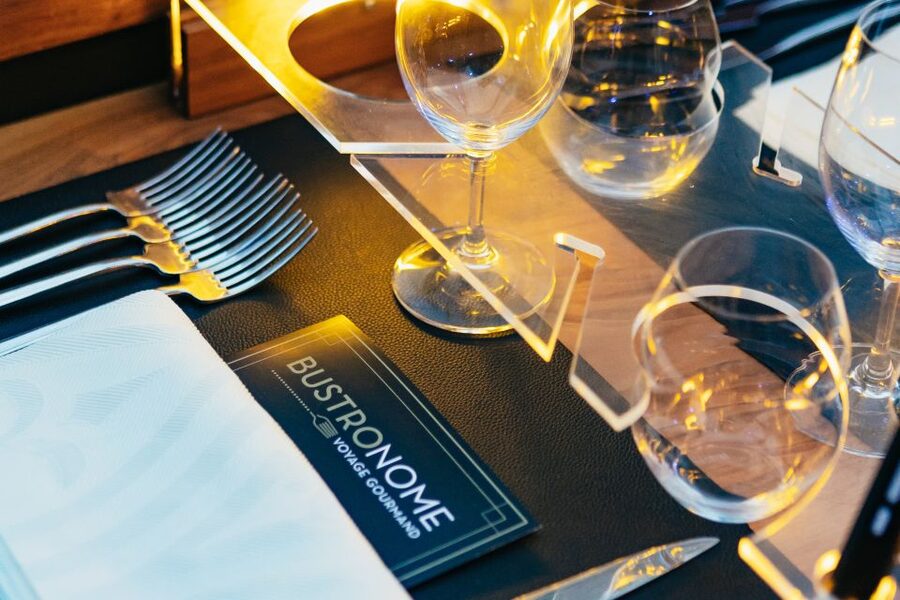 London: 6-Course Gourmet Dinner on a Luxury Coach - Evening views, Christmas lights, and the Hyde Park pause