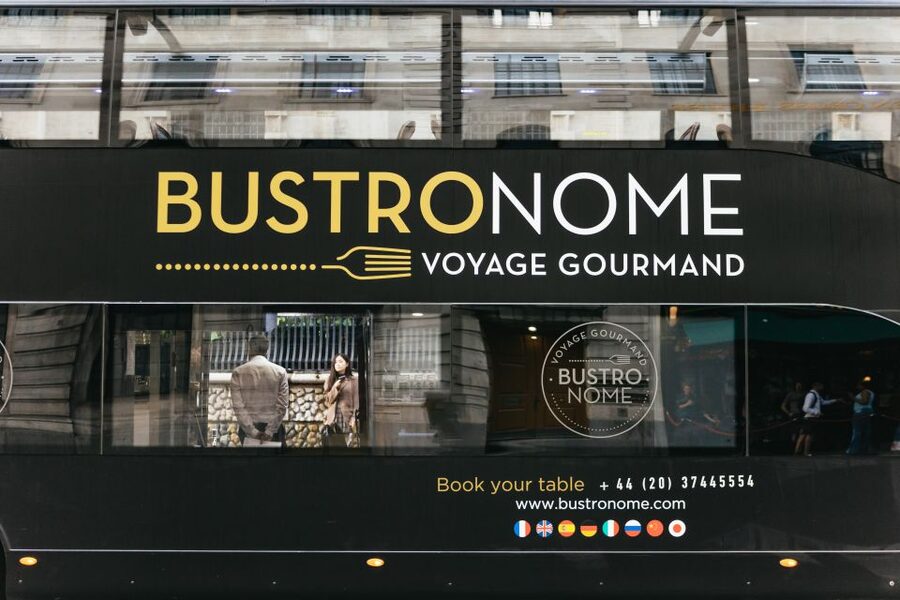 London: 6-Course Gourmet Dinner on a Luxury Coach - Service, celebrations, and the shared atmosphere