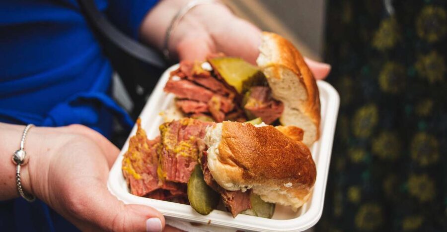 London: East End Food Tour - Brick Lane curry and the East End’s many voices