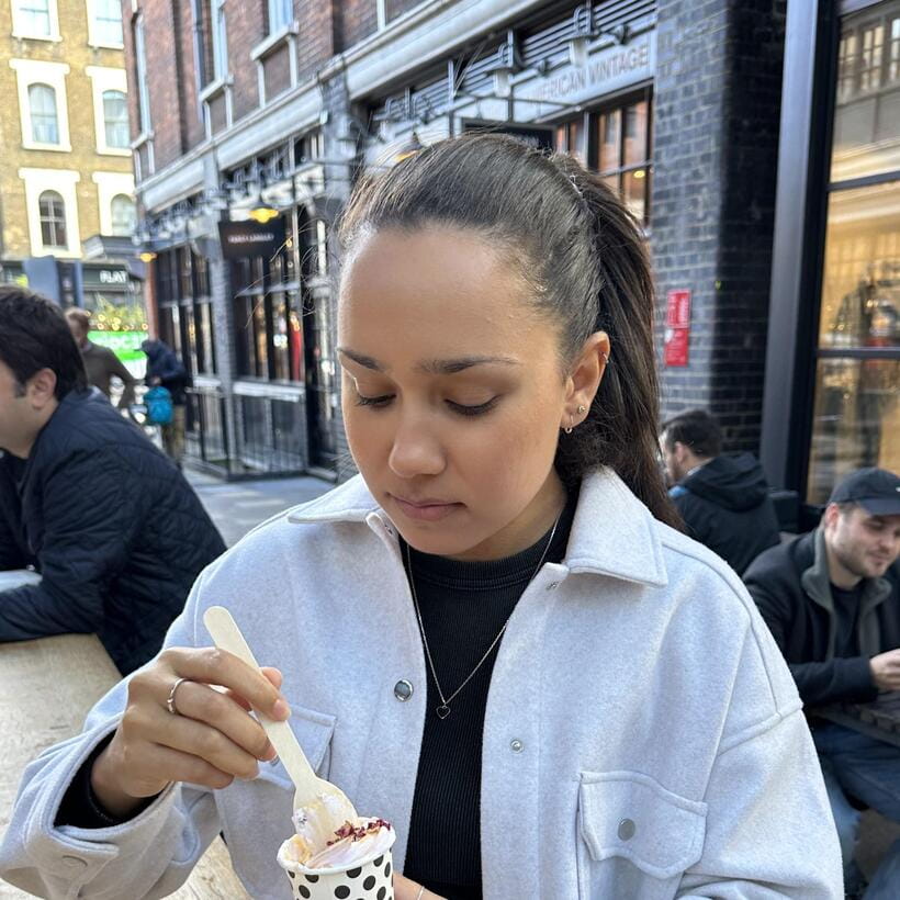 London: East End Food Tour - A walking lesson in East End history