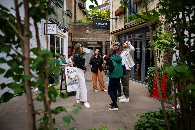 London Foodie Adventure:More than 10 dishes with Sherpa Food Tour - Starting at The Crown and entering Covent Garden