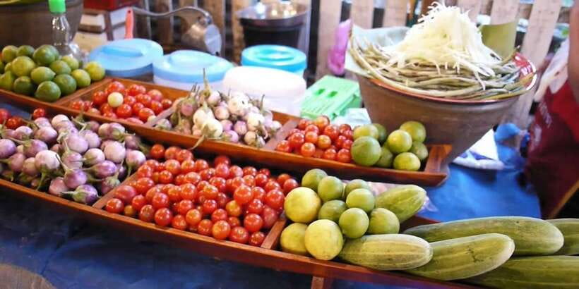 Luang Prabang: Foodie Walking Tour & Monk Blessing - The temple visit and monk blessing