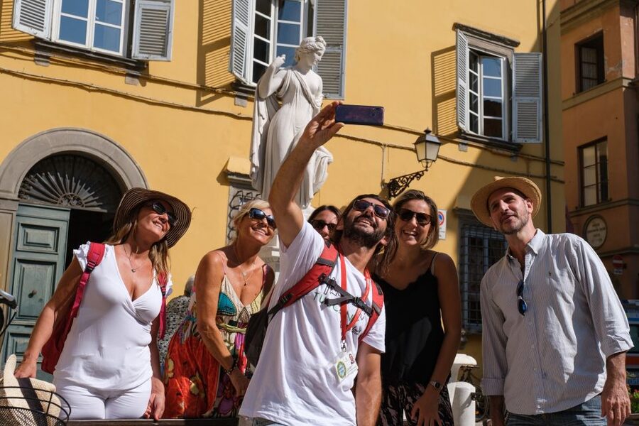 Lucca: 3-Hour Bikes & Bites Foodie Adventure like a Local - San Frediano and Lucca’s less familiar eastern side