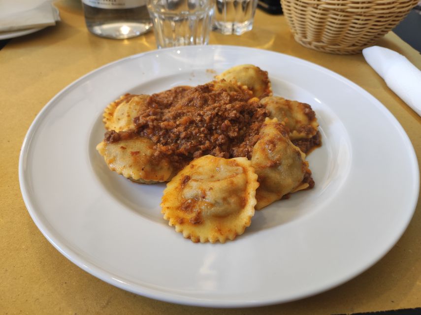 Lucca: Guided Food Walking Tour with Tastings - Why Lucca is a fine city for a food walk