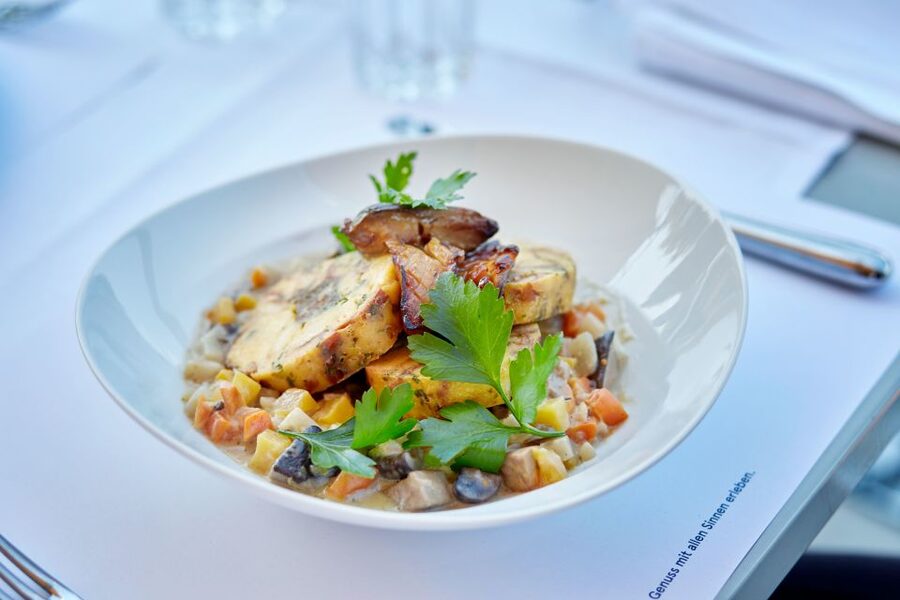 Lucerne: Lake Lucerne 1st Class Cruise with Gourmet Lunch - How to fit the cruise into a Lucerne day