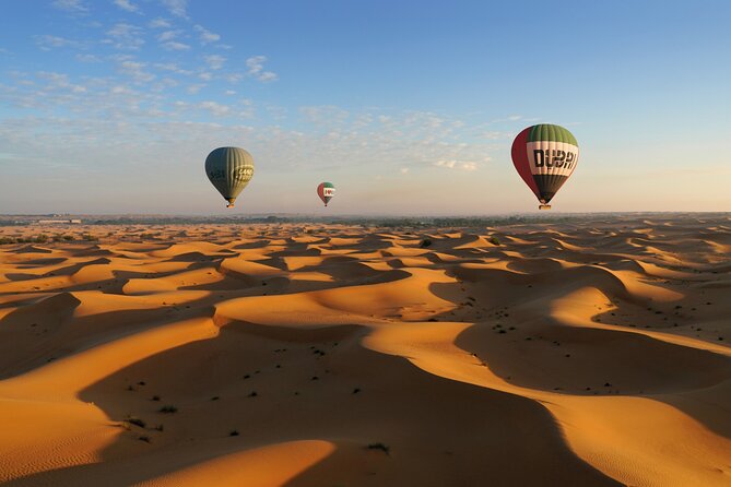 Luxury Hot Air Balloon, Land Rover Defender & Michelin Breakfast - Sixty minutes above the desert