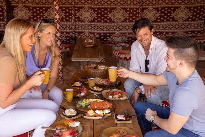 Luxury Hot Air Balloon, Land Rover Defender & Michelin Breakfast - A Michelin-starred breakfast with four themes