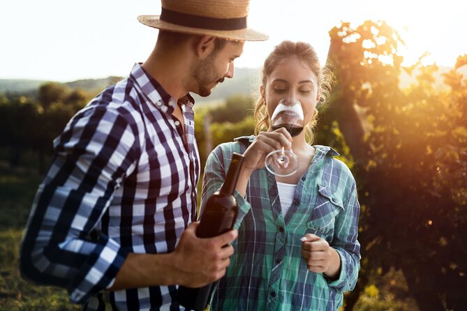 Luxury Hunter Valley Wildlife & Wine Tasting Tour from Sydney - Lunch at Oaks Cypress Lakes Resort