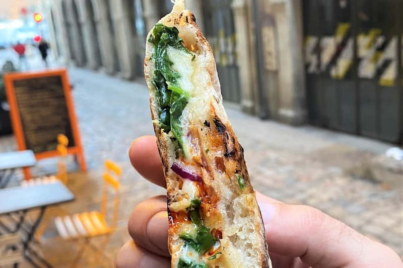 Lyon: Guided Food Tour with Tastings - Starting High in Croix-Rousse