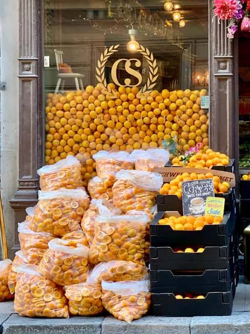 Lyon: Old Town Food Tour - Meeting local artisans along the pedestrian streets