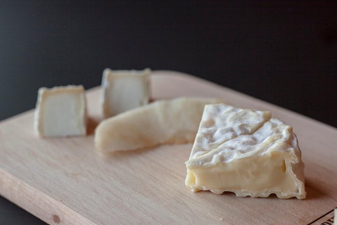Lyon Old Town Food Tour with 6 French Delicacies & Fine Wine - Chez M’man: the heart of the meal