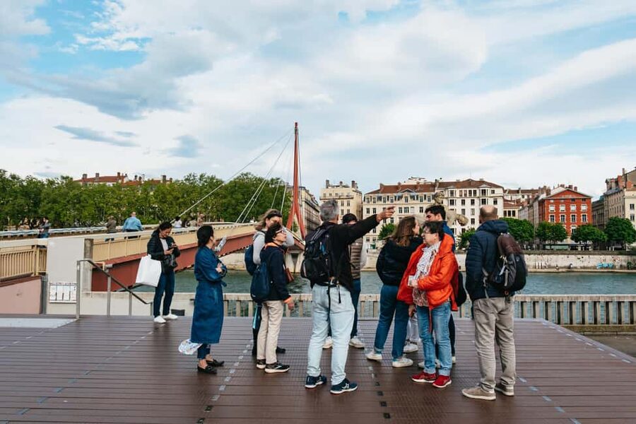 Lyon: Vieux Lyon Food Tasting Walking Tour - Who should book this Lyon food walk?