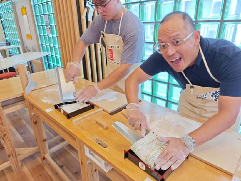 Made from flour in 30min! Ramen-noodle Making Experience! - Finding the studio on Kappabashi Kitchenware Street