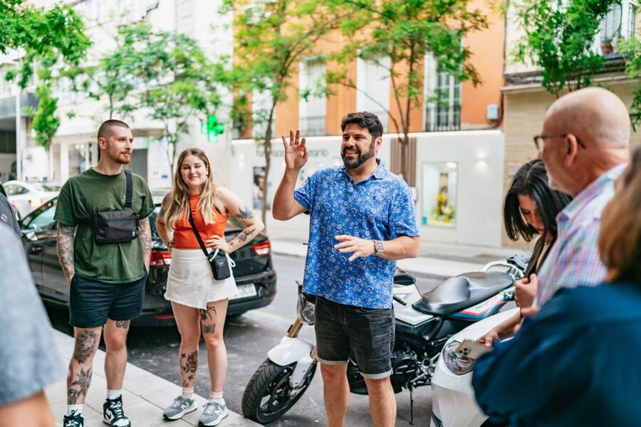 Madrid: Food & Wine Tour with 10 Tapas & 4 Drinks Included - Price, timing, and what the $82 buys you
