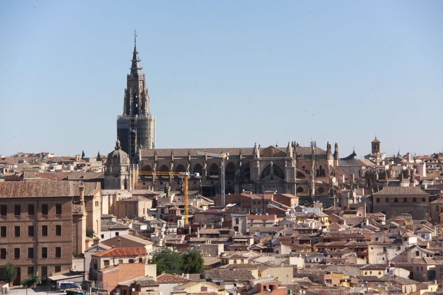 Madrid: Full-Day Guided Tour of Toledo with Cathedral Visit - The Mirador del Valle gives you Toledo’s best first look