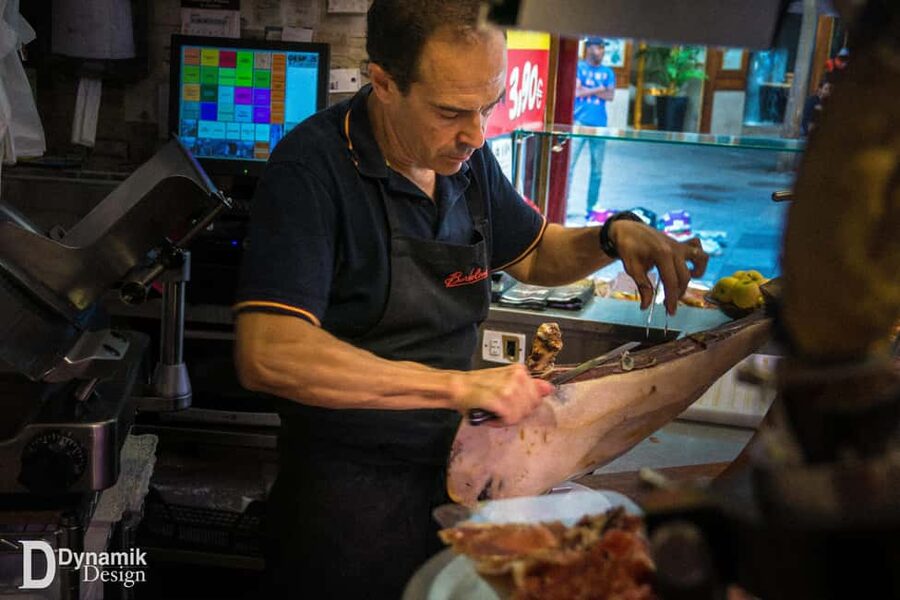 Madrid: Guided Food Tour with Authentic Tapas & Delicacies - Historic taverns and family-run food stops