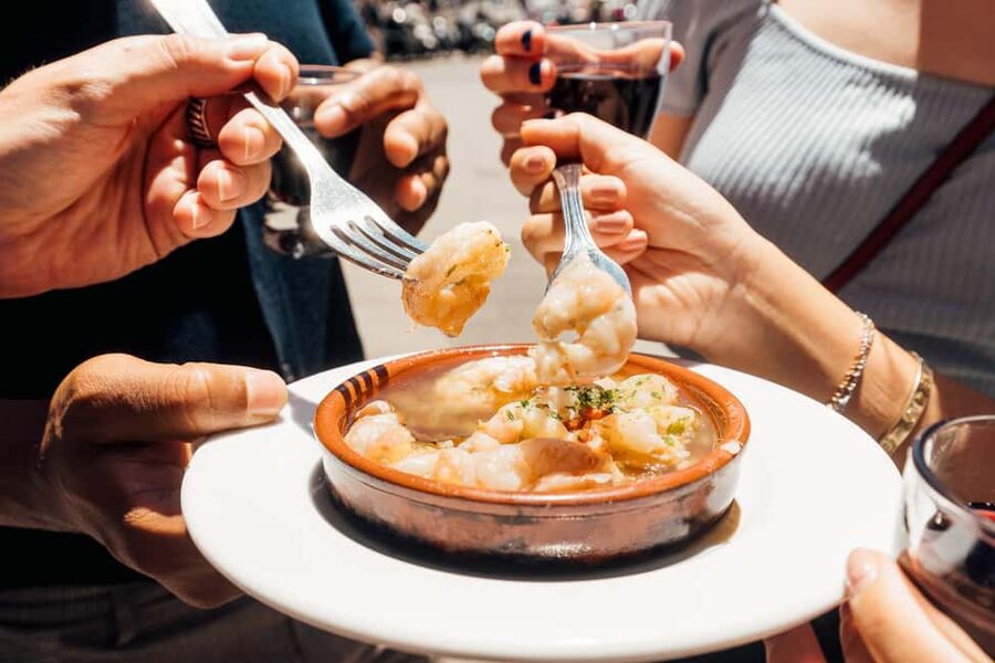 Madrid: Guided Food Tour with Tapas Tastings and Drinks - Meeting at Plaza de los Carros