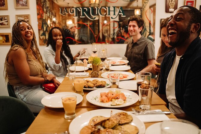 Madrid Tapas & Taverns Small Group Food & History Tour - A 35-minute walk through Habsburg Madrid