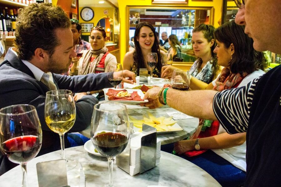 Madrid: Tapas & Wine Tasting Tour with Local Guide - Four things to know before you book