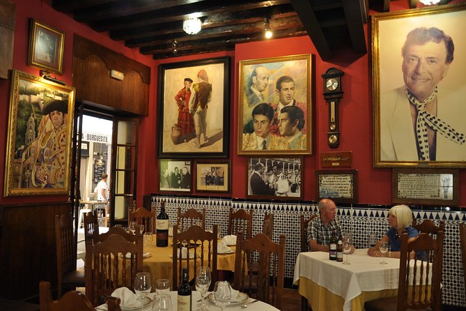 Malaga Wine & Tapas Small Group Guided Tour - Who should book this experience?