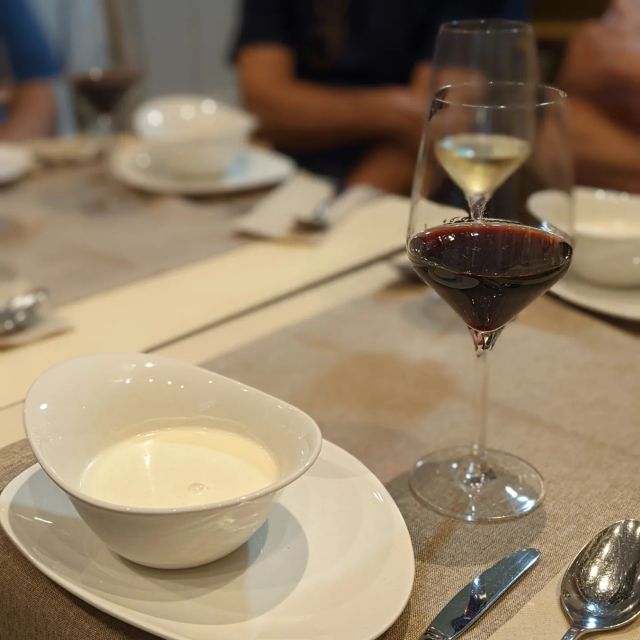 Málaga: Wine & Tapas Tour - The Grocery Stop and Málaga’s Everyday Food