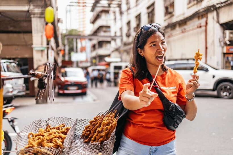 Manila: Street Food and Drinks Walking Tour with Tastings - Heat, crowds, and the two-hour pace