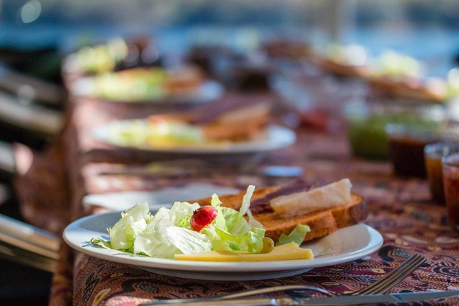 Margaret River Winery, Brewery Tour with Gourmet Lunch. - A seven-hour introduction to Margaret River’s food and drink