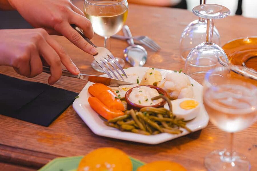 Marseille: Walking Food Tour with Full Meal - How much food do you actually get?