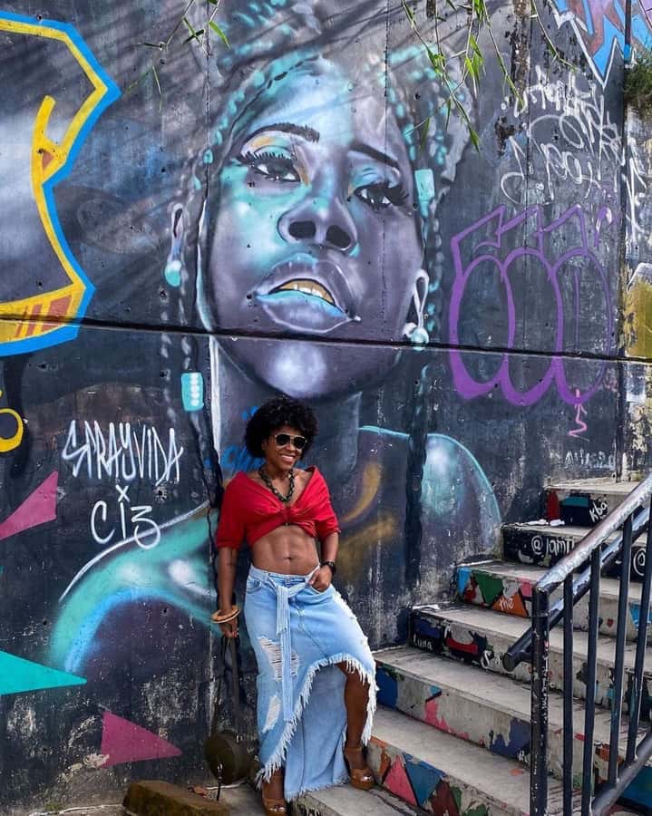 Medellín: Comuna 13 True Story and Street Food Tour - Safety, comfort, and who should book